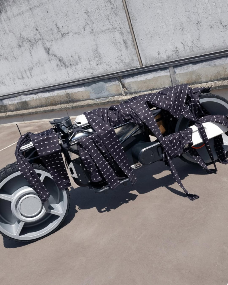 ADIDAS X MOON BOOTS image-10