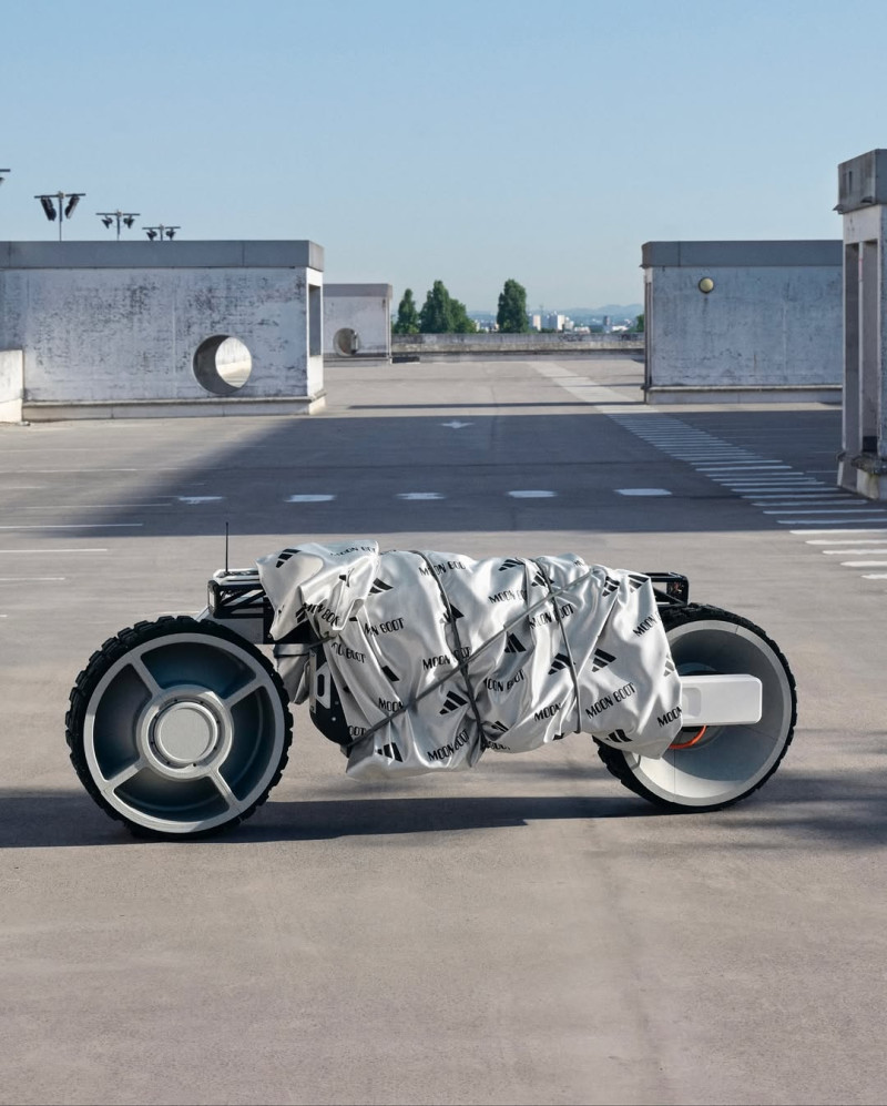 ADIDAS X MOON BOOTS image-3