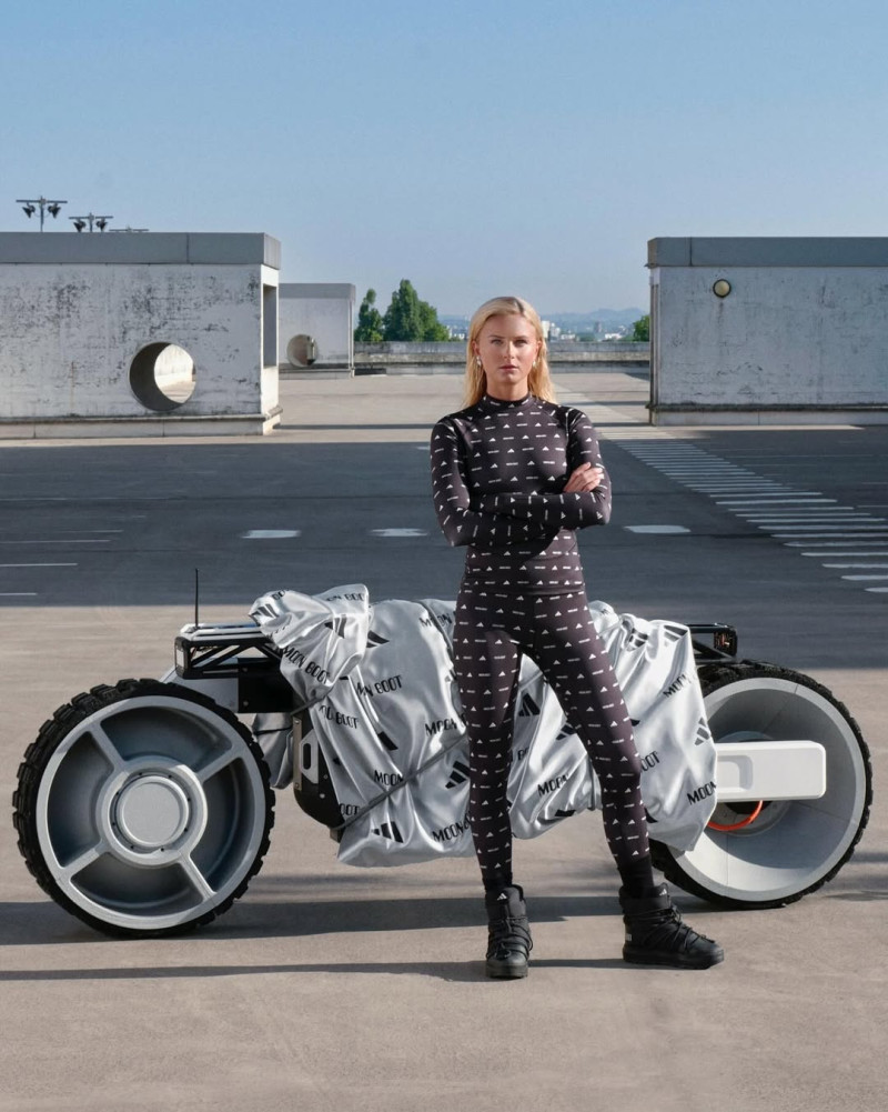 ADIDAS X MOON BOOTS image-12