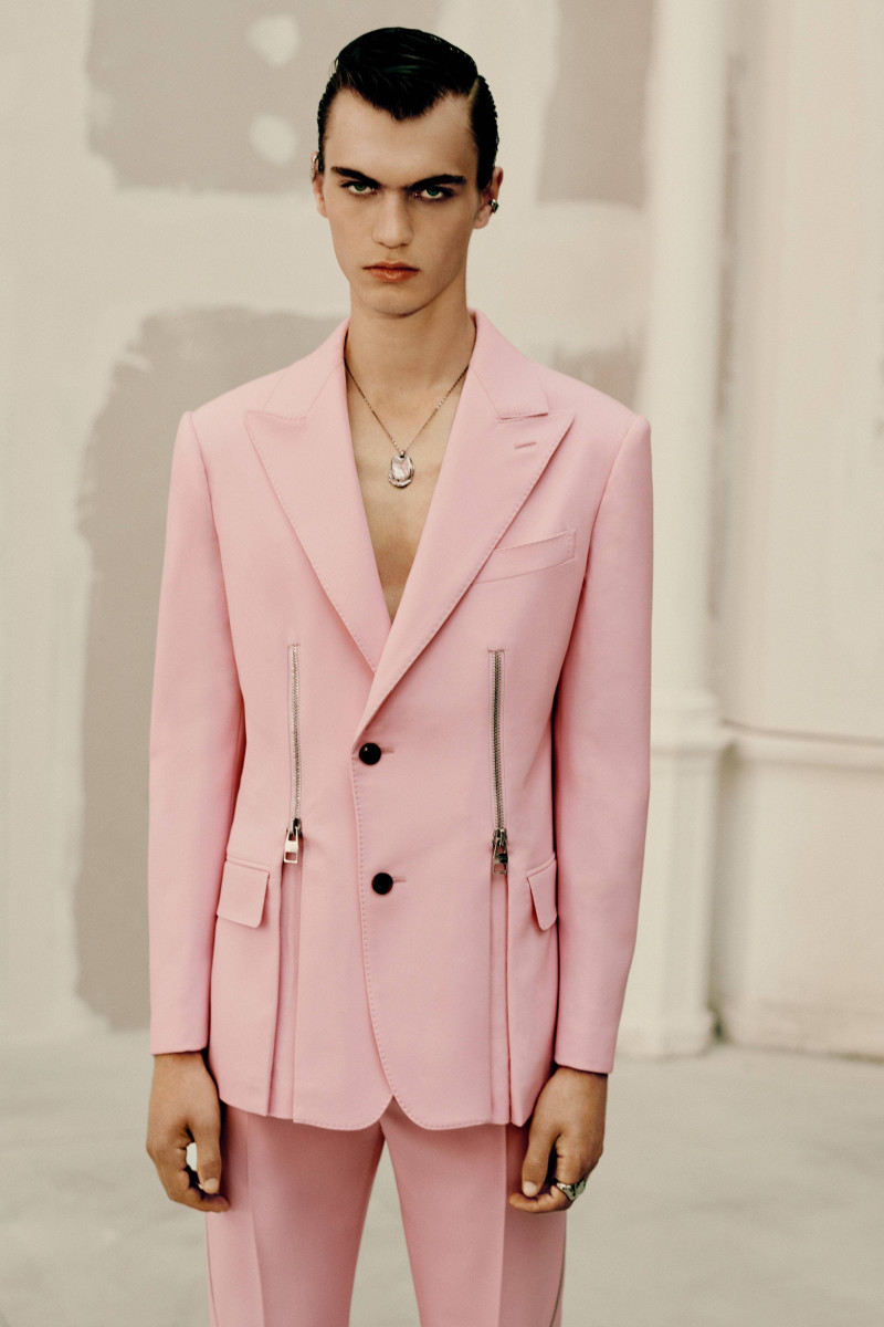 Alexander McQueen Menswear SS22 image-3