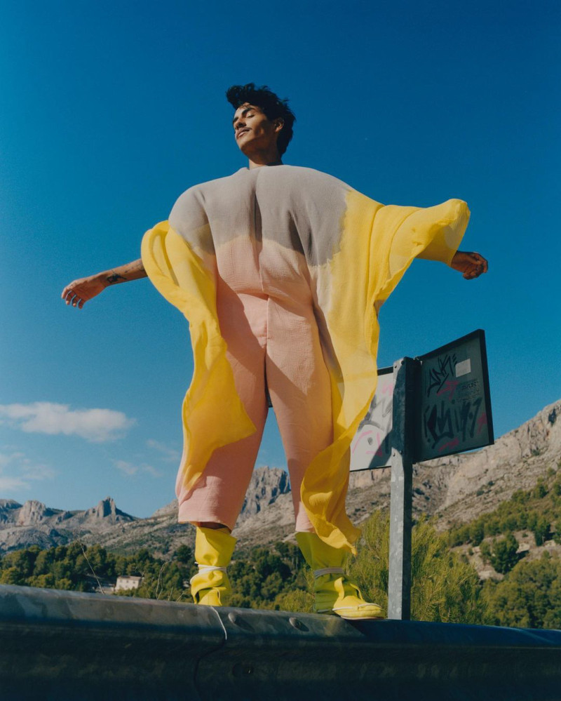 Arena HOMME+ Summer-Autumn22 image-3