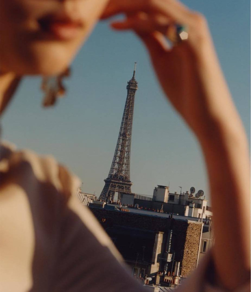 Elle Japan April 19 image-7