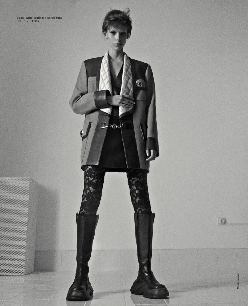 Harper's Bazaar image-5
