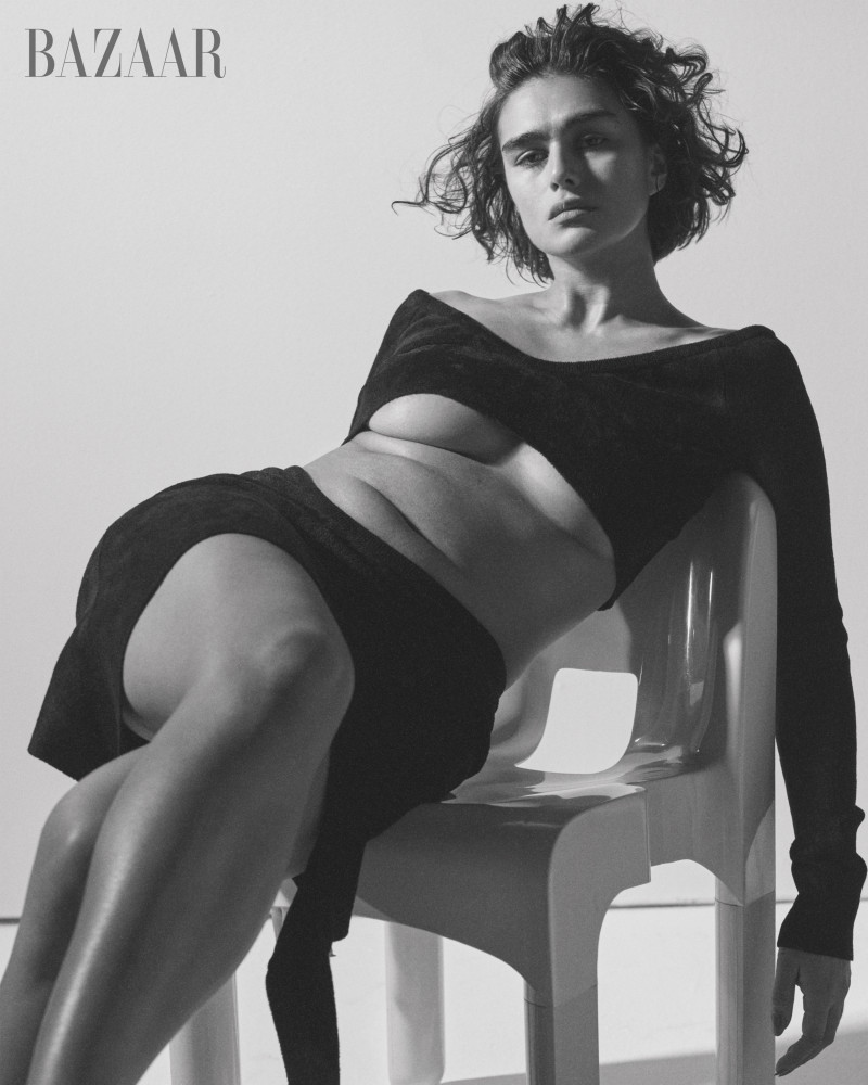 HARPER'S BAZAAR image-0