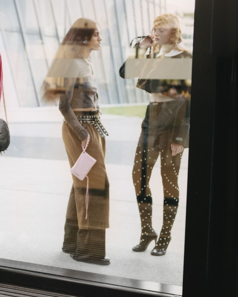 HOMMEGIRLS VOLUME 12 feat. WE11DONE PS 2025 image-0