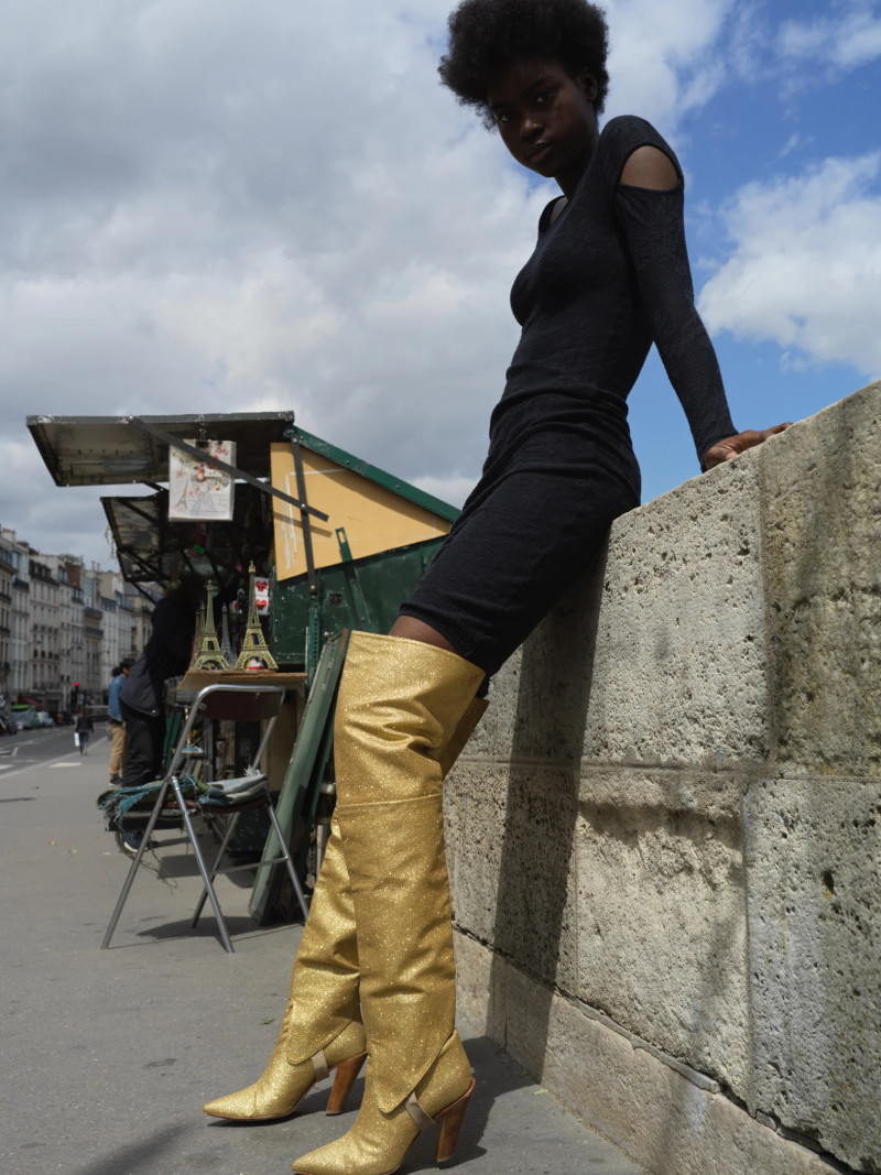 i-D France June 21 image-3