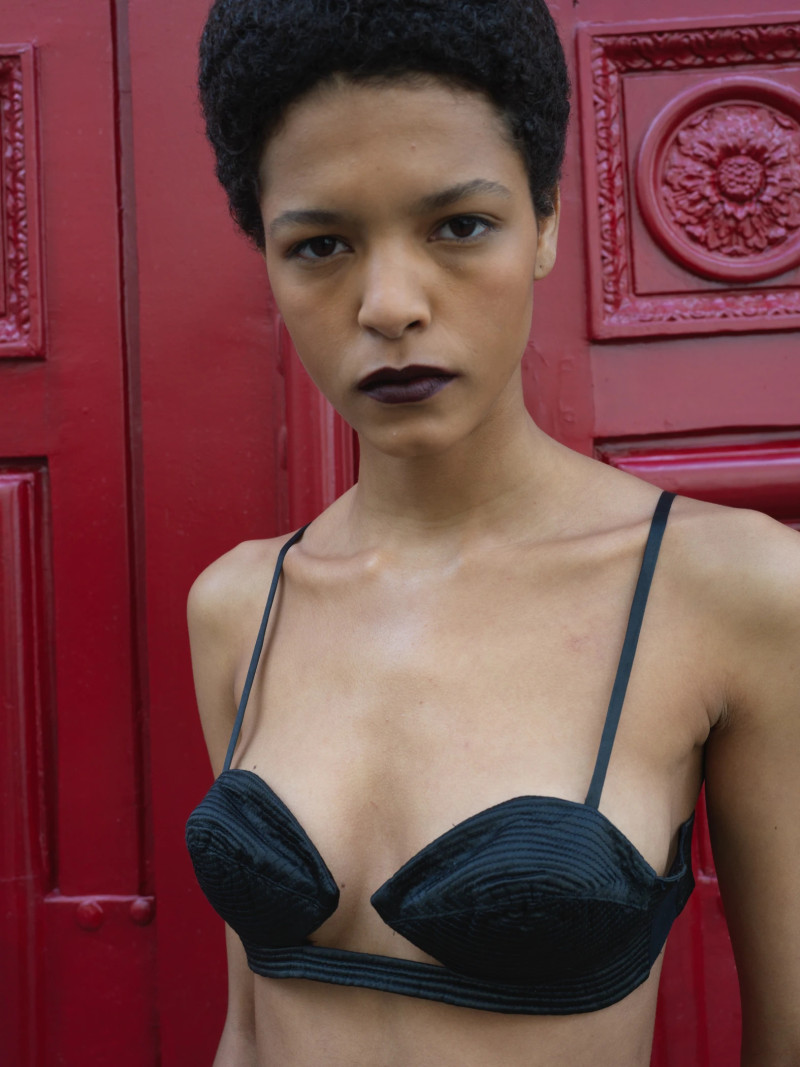 i-D France June 21 image-6