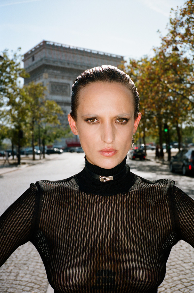 Interview F21 image-1
