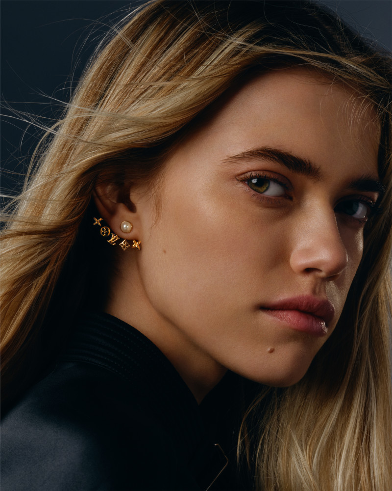 Louis Vuitton Earrings 22 image-2