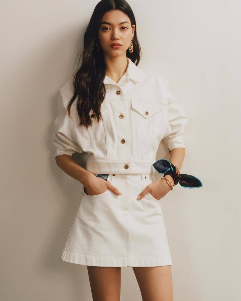 Louis Vuitton, Le Carré de Soie, 22 image-1