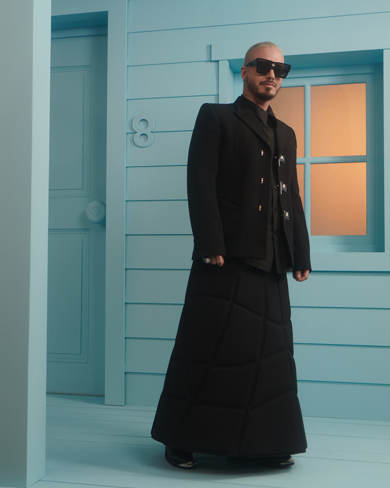 LV Men FW22 Red Carpet Photocall image-5