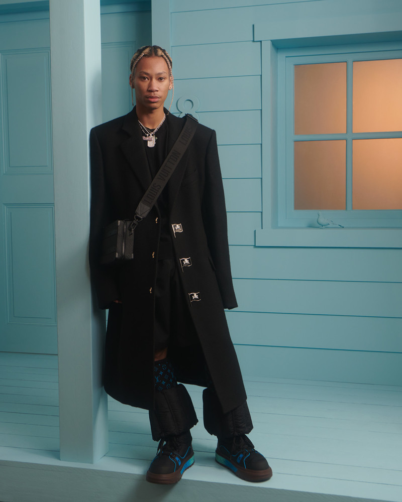 LV Men FW22 Red Carpet Photocall image-7