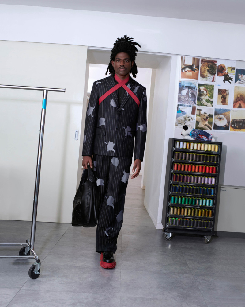 OFF-WHITE image-3
