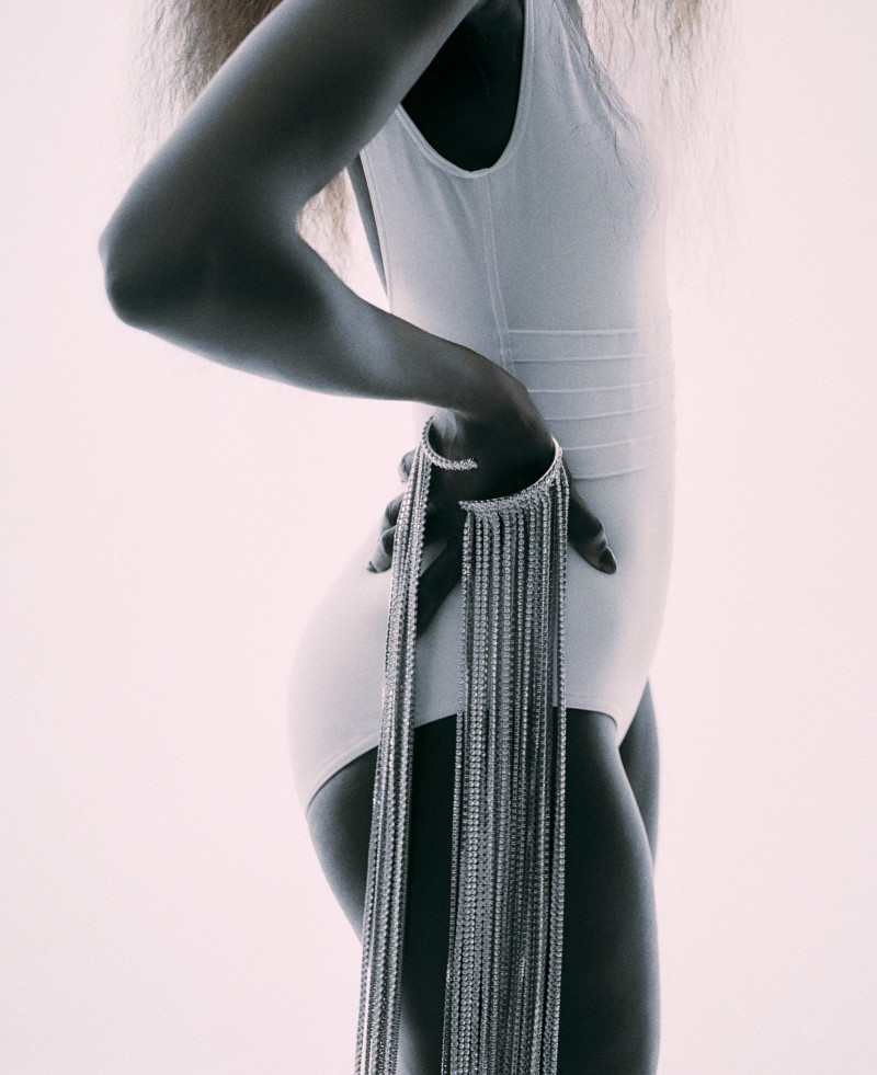 PRESENT SPACE image-0