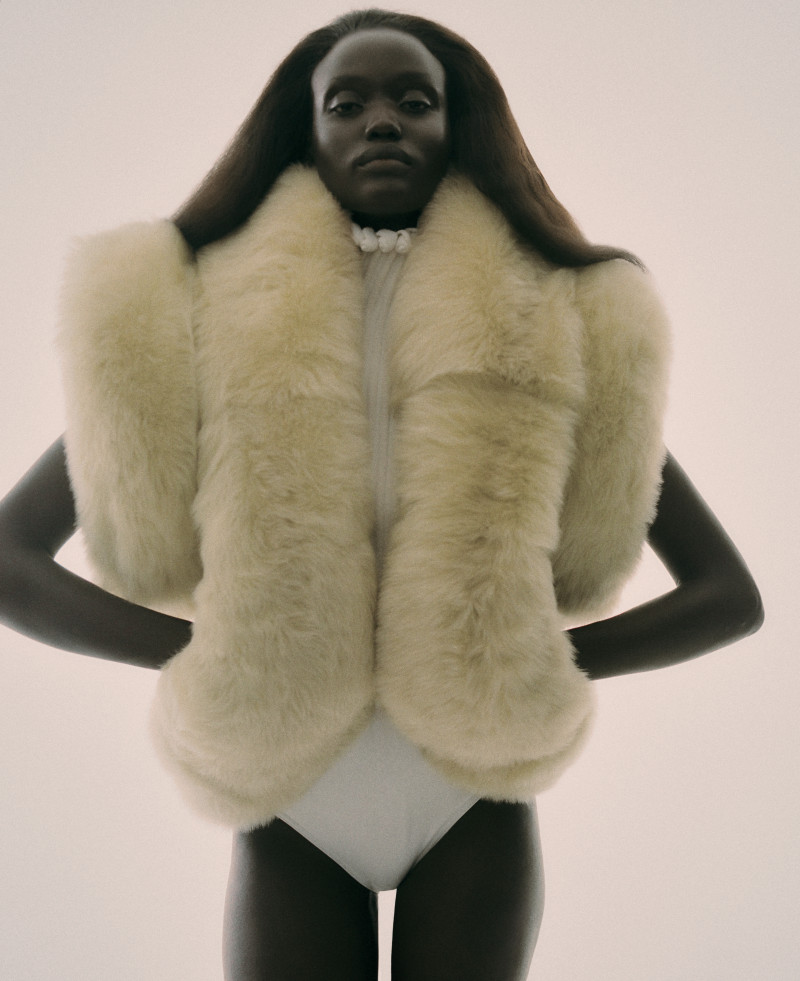 PRESENT SPACE image-1