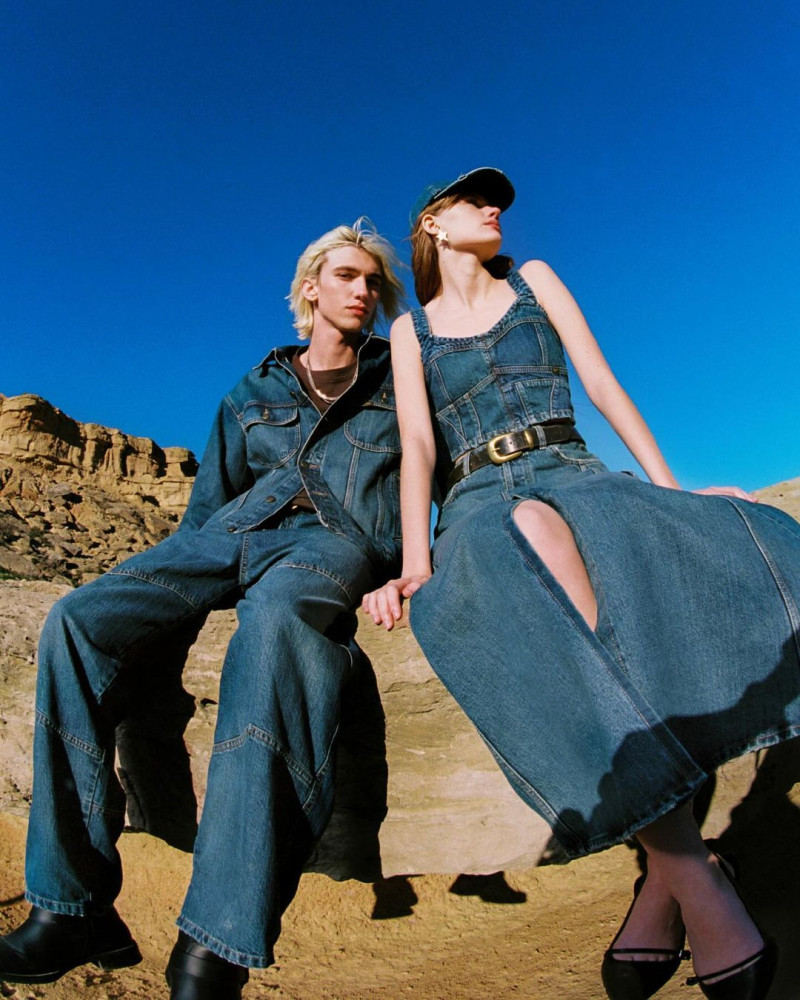 Pull & Bear x Lee image-2