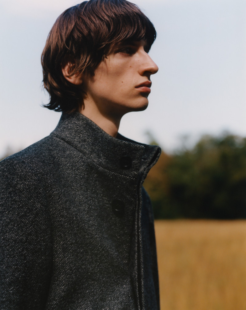 Theory AW20 image-0