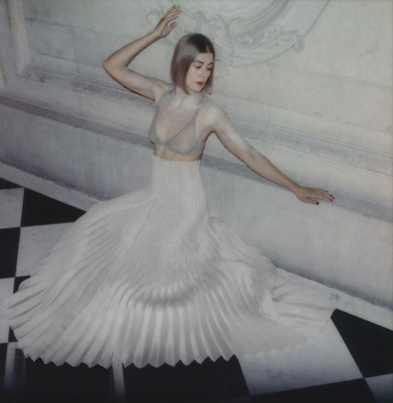 Vogue CS Dec 21 image-1